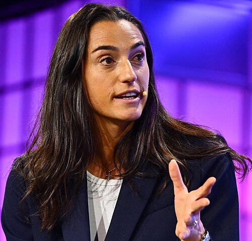 Valor neto de Caroline Garcia en 2026 — Ingresos y salario