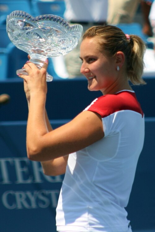 Valor neto de Nadia Petrova en 2026 — Ganancias y salario