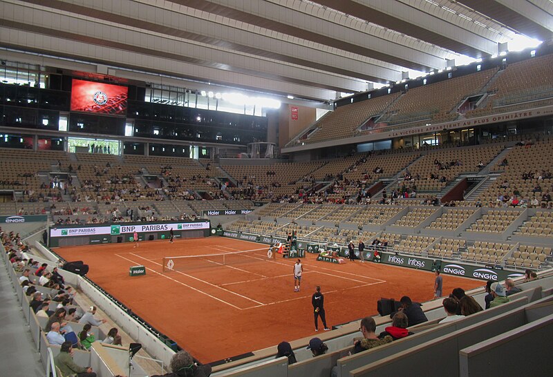 Court Philippe Chatrier interior at Roland Garros 2024 — Photo: Chabe01, CC BY-SA 4.0