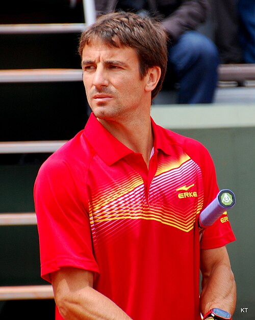 ¿Qué raqueta usa Tommy Robredo? Equipamiento y especificaciones